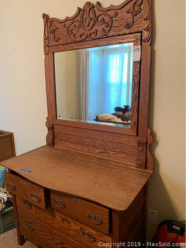 Lot #0878 (1 of 10)