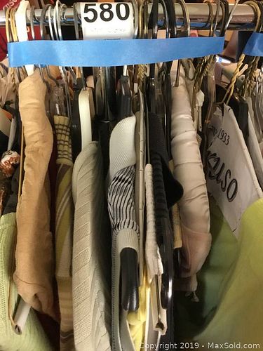 Lot #0580 (1 of 5)
