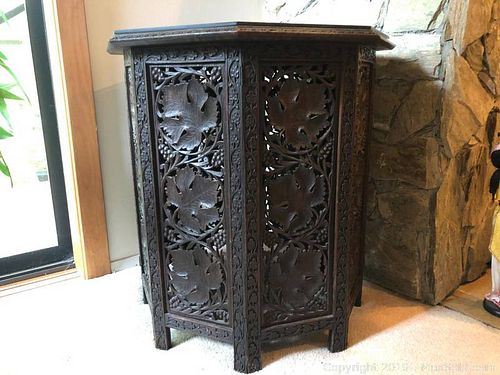 Lot #0095 (1 of 6)