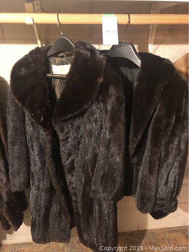 Lot #0154 (1 of 8)