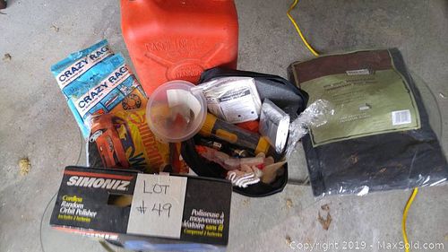 Lot #0049 (1 of 16)