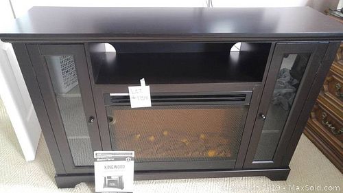 Lot #0134 (1 of 7)