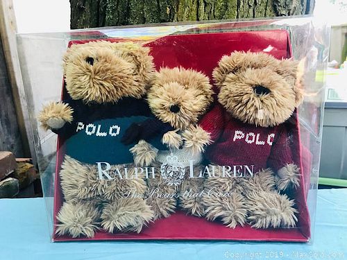 Lot #0101 (1 of 8)