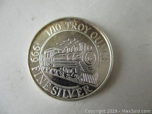 Lot #0004 (1 of 2)