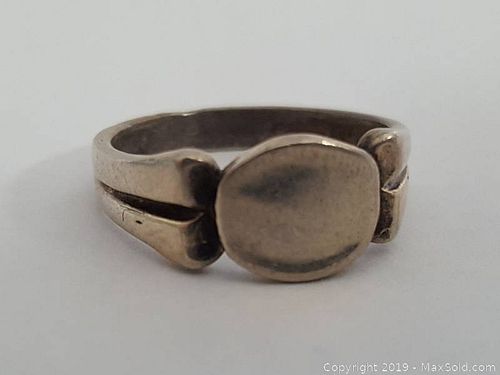 Lot #0002 (1 of 9)