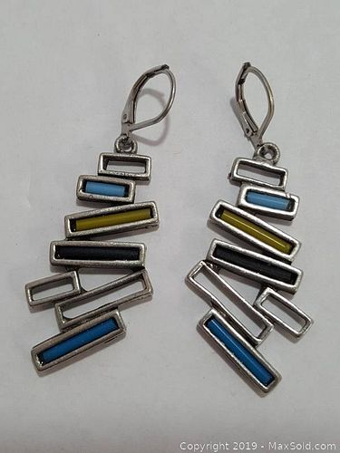 Lot #0046 (1 of 24)
