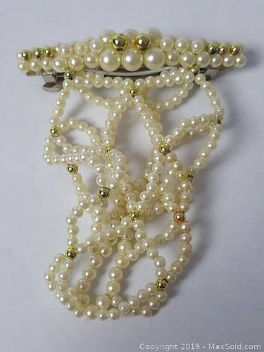 Lot #0082 (1 of 10)