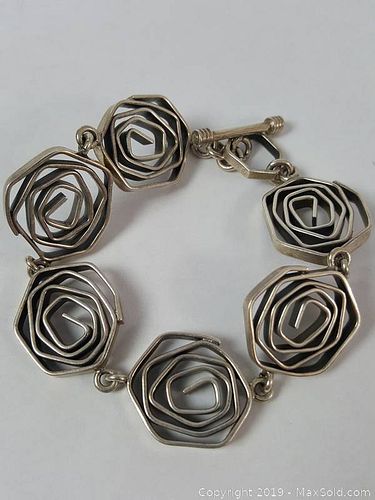 Lot #0102 (1 of 12)