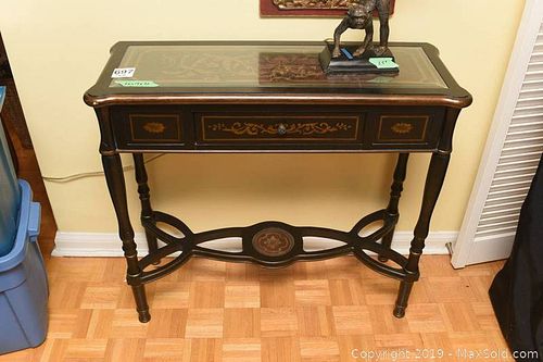 Lot #0697 (1 of 13)