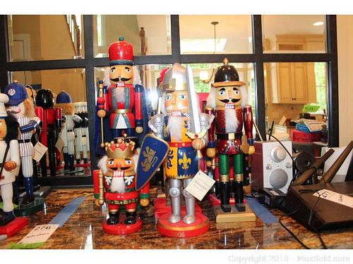 Lot #0276 (1 of 24)