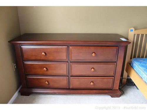 Lot #0319 (1 of 14)