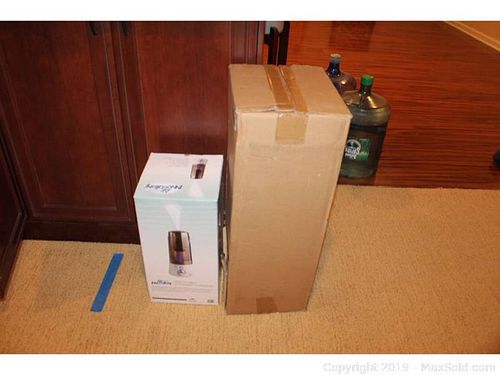 Lot #0346 (1 of 16)