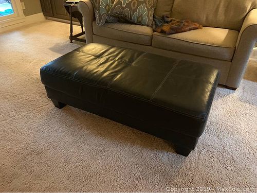 Lot #0005 (1 of 3)