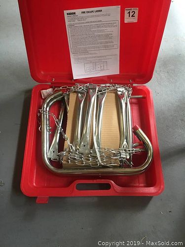 Lot #0012 (1 of 4)