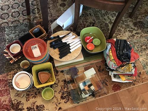 Lot #0258 (1 of 12)