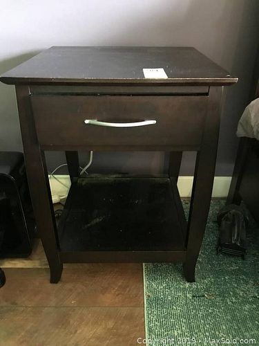 Lot #0281 (1 of 5)