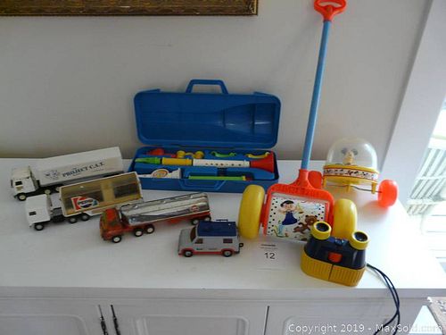 Lot #0012 (1 of 14)