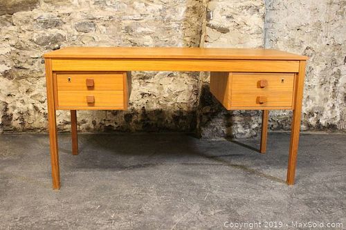 Lot #0041 (1 of 13)
