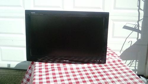 Lot #0009 (1 of 13)