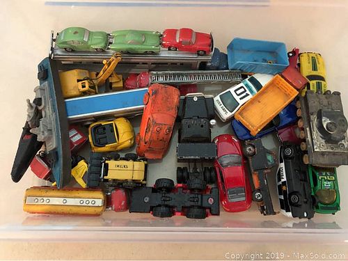 Lot #0592 (1 of 5)