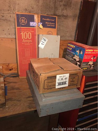 Lot #0742 (1 of 9)