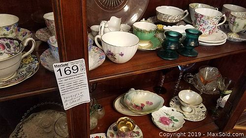 Lot #0169 (1 of 8)