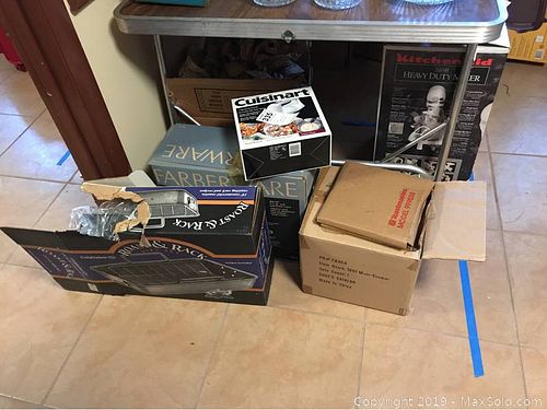 Lot #0335 (1 of 14)
