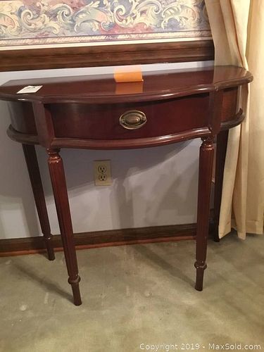 Lot #0023 (1 of 7)