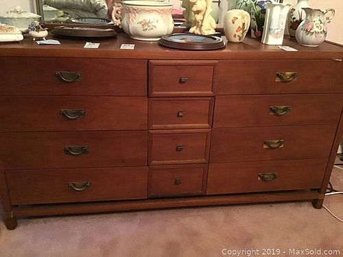 Lot #0062 (1 of 6)