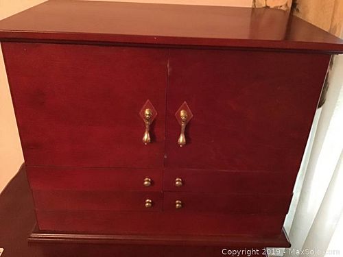 Lot #0066 (1 of 12)