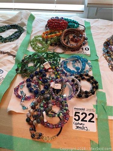 Lot #0522 (1 of 7)