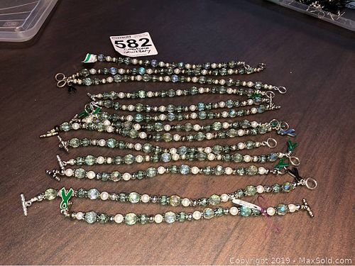 Lot #0582 (1 of 8)