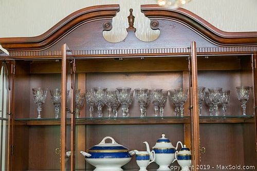 Lot #0047 (1 of 8)