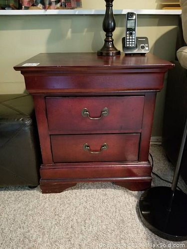 Lot #0553 (1 of 11)