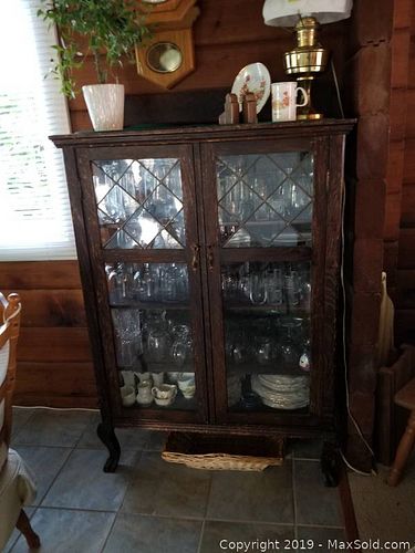 Lot #0648 (1 of 12)