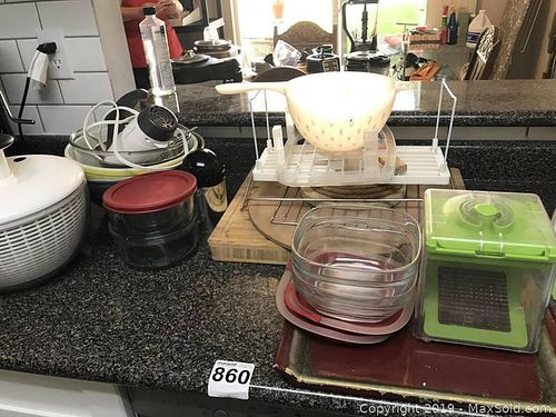 Lot #0860 (1 of 10)