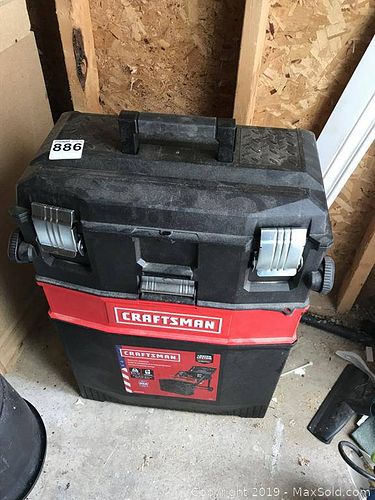Lot #0886 (1 of 11)