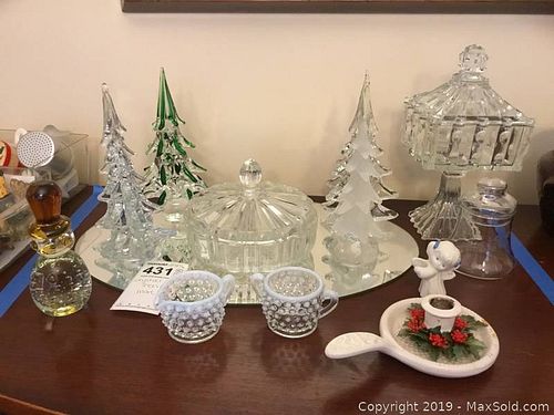 Lot #0431 (1 of 12)
