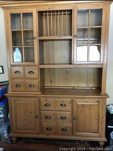 Lot #0019 (1 of 3)