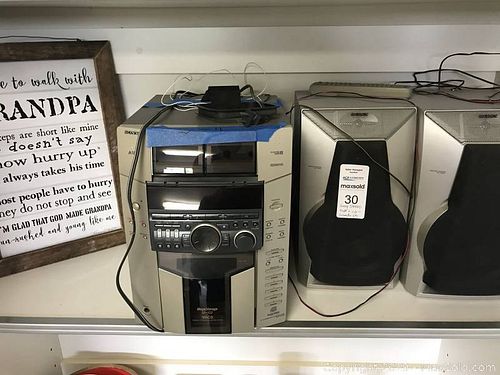 Lot #0030 (1 of 7)