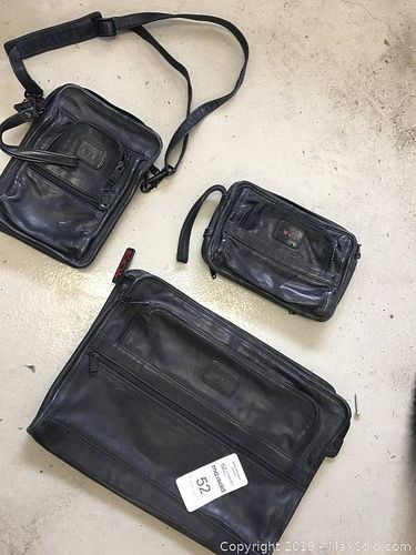 Lot #0052 (1 of 4)