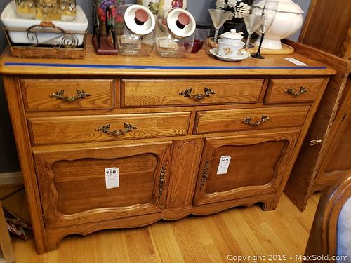 Lot #0748 (1 of 6)