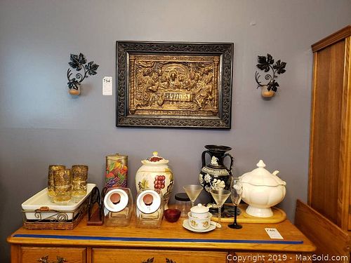 Lot #0754 (1 of 12)