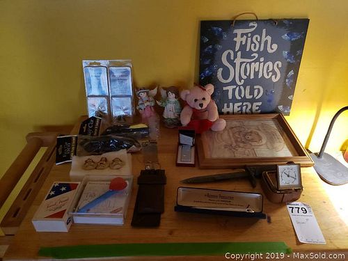 Lot #0779 (1 of 10)