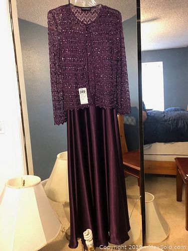 Lot #0389 (1 of 7)