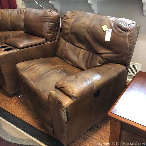 Lot #0404 (1 of 9)
