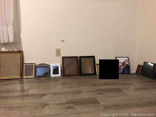 Lot #0415 (1 of 5)