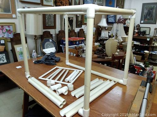 Lot #0149 (1 of 2)