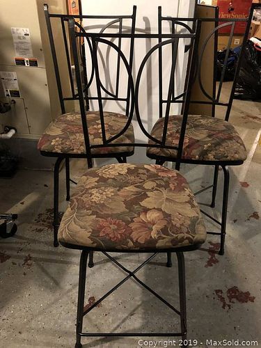 Lot #0023 (1 of 2)