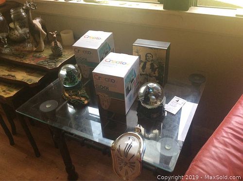 Lot #0004 (1 of 12)